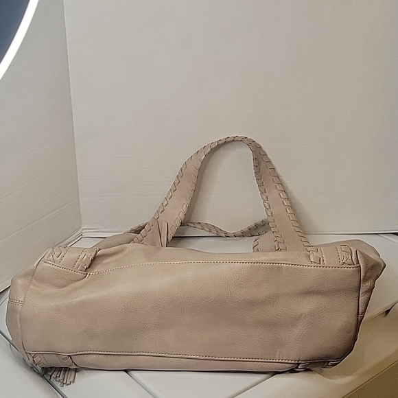 Steve Madden Tote Bag - Picture 9 of 10